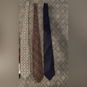 Men’s Lot of 3 Vintage Designer Skinny Classic Style Colors Silk Neck Ties